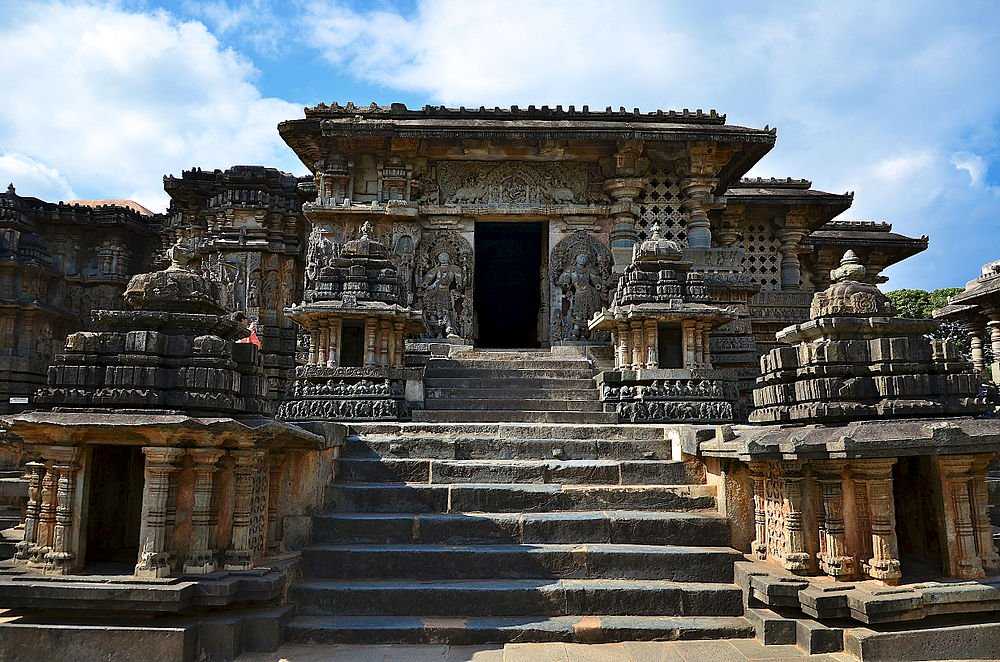 Hoysaleshwara Temple